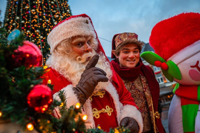 SITTARDSE KERSTSTRAATJES, HARTVERWARMENDE FEESTDAGEN IN SITTARD!