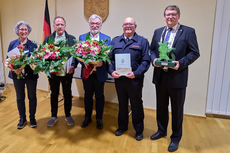 Bürgermeister ehrt Ehrenamtler