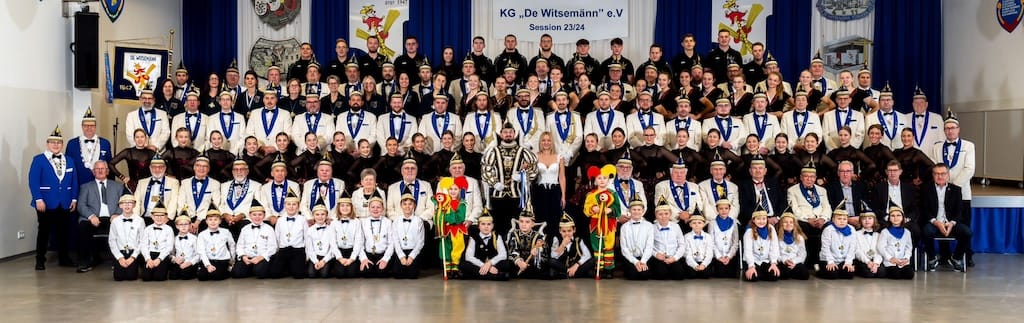 „Wir loate die Korke knalle – 7 x 11 Jahre KG De Witsemänn“