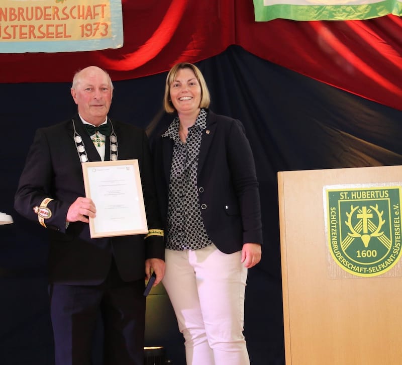 Ehrung für 425 Jahre St. Hubertus