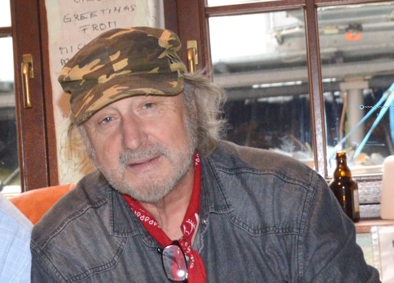 Signierte Plakate für die schnellsten Anrufer