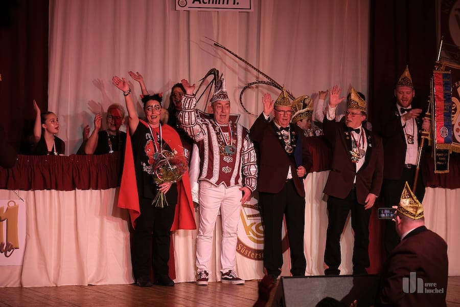 Kostümsitzung oder 7 x 11 Jahre Stimmung pur