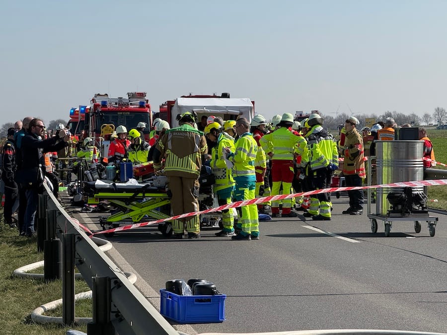 Hilfe ohne Grenzen: Erfolgreiche Großübung "EMREX" in Gangelt - 700 Retter aus drei Nationen trainieren Ernstfall