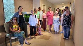 Zukünftige Hospizbegleiter/innen besuchen die Palliativstation im Krankenhaus HS