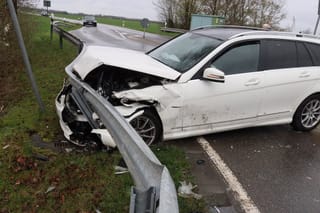 4 Verletzte nach Verkehrsunfall auf L228