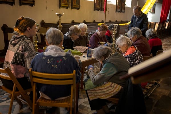 Fleißige Helfer in der Millener Kirche