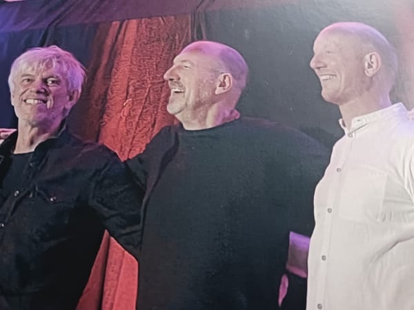 Musik „op platt“ in der Westzipfelhalle --oder …De Tiejd is gekumme