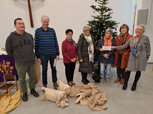 Die Tafel freut sich über Spende der Frauengemeinschaft