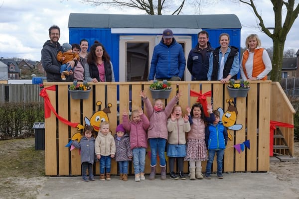 Alter Bauwagen wird zum Anziehungspunkt für Kinder