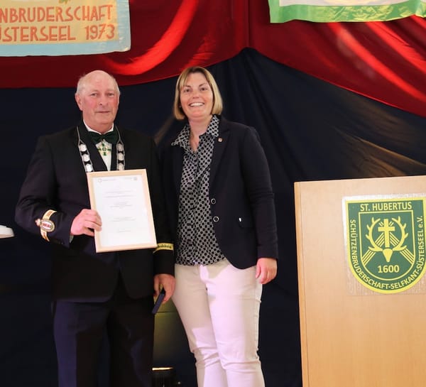 Ehrung für 425 Jahre St. Hubertus