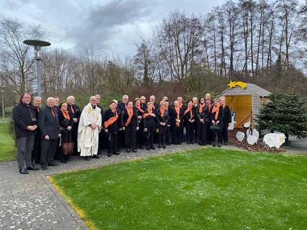 Pfarrcäcilienchor Höngen on Tour im Altenheim St. Josef