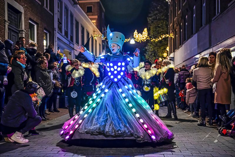 Lichtparade in Roermond: die Eröffnung der stimmungsvollen Wintersaison ROERMONDVOL Licht!