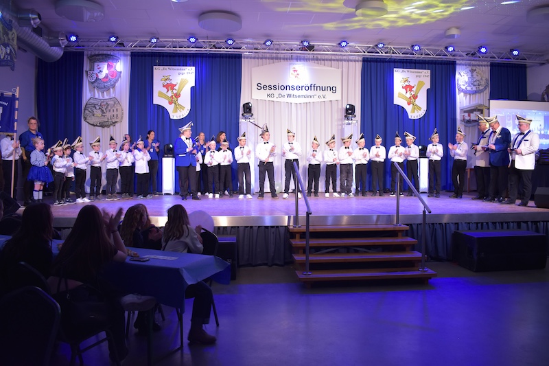 Prinz Jörg I. & Prinzessen Jeanette sowie Kinderprinz Mats I.  sind die neuen Tollitäten der KG De Witsemänn