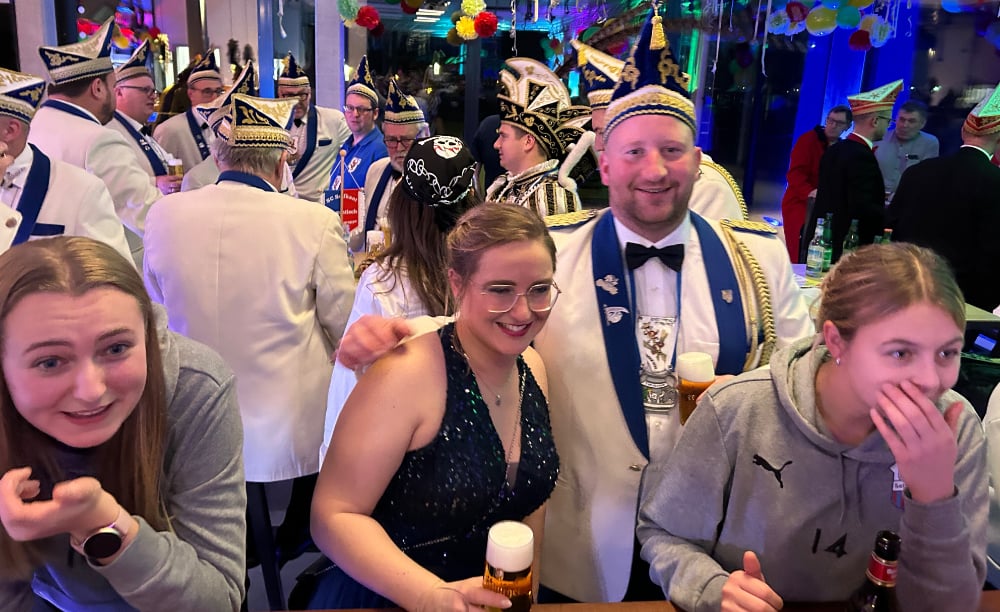 Große Karnevalsparty beim SCS mit Witsemänn und IG Höngener Karneval