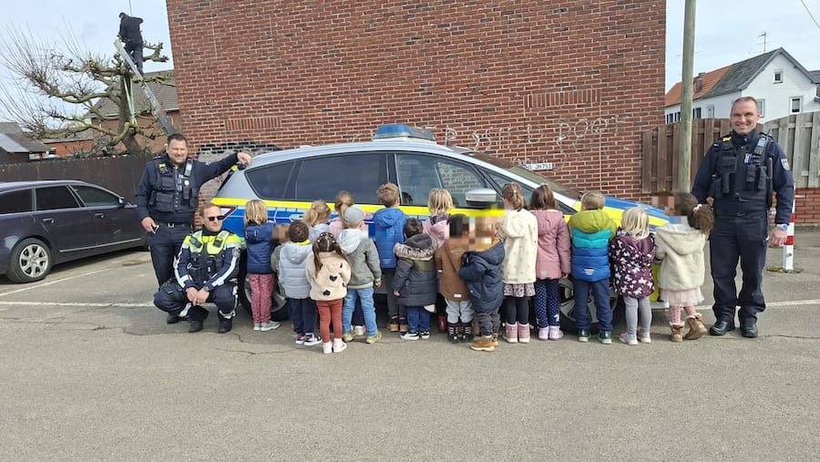 Polizei Einsatz bei den kleinen Strolchen!